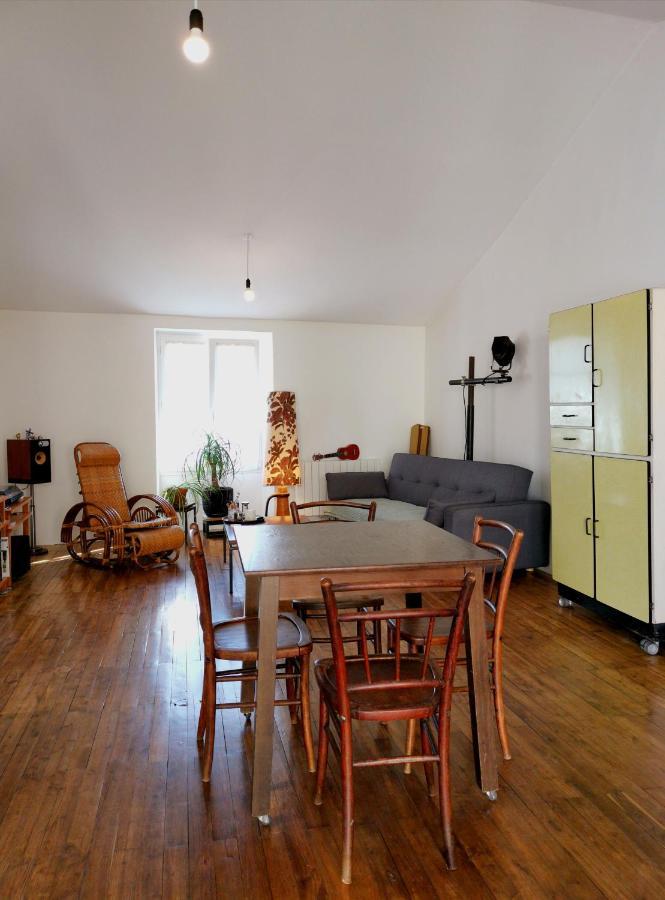 La Maison De Thomas Saint-Amant-de-Boixe Esterno foto